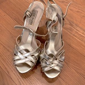 Gold Steve Madden Wildness wedge shoe. Size 7